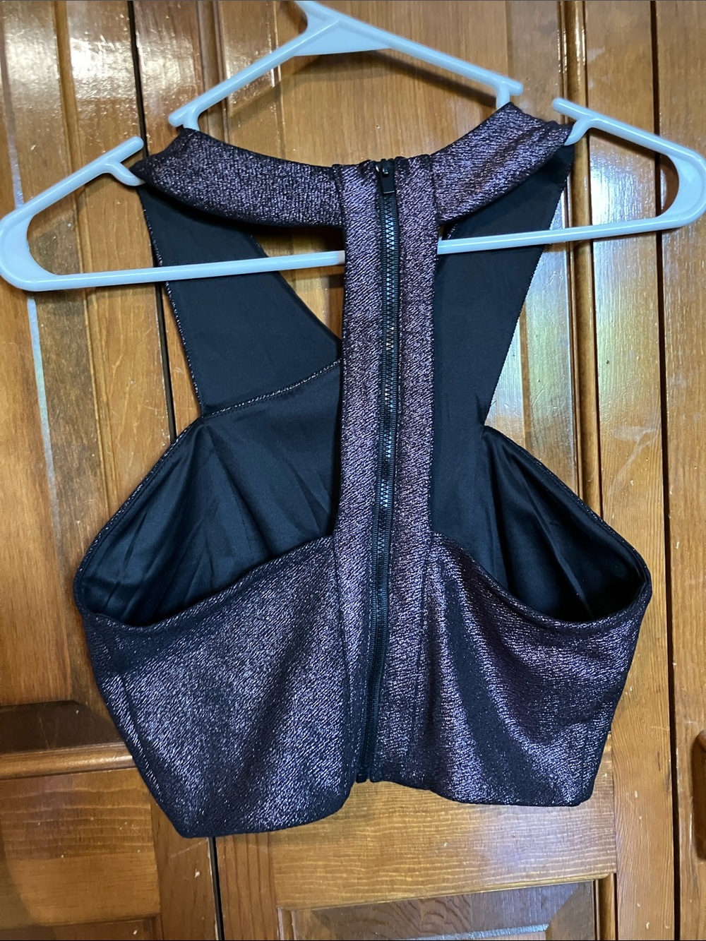 NWOT- One of a kind Metallic Plum Sleeveless Cropped Tank Top w free gift - Picture 9 of 11